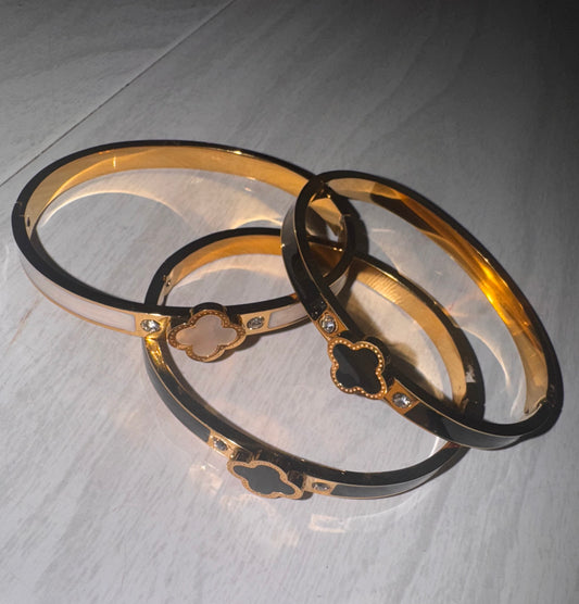 PULSERA MOU
